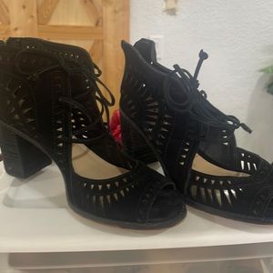 Vince camuto black suede laced bootie
